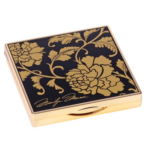 NIB Besame Cosmetics Marilyn Monroe Bombshell Eyeshadow Quad - Picture 8 of 9